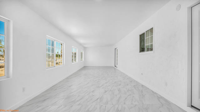 Image 11 of 31 For 943 Pelican Island Court