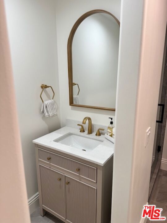 4929 Lakeview Canyon Road, Westlake Village CA: https://media.crmls.org/mediaz/b789ed83-73a3-4744-8cff-2601cf53e752.jpg