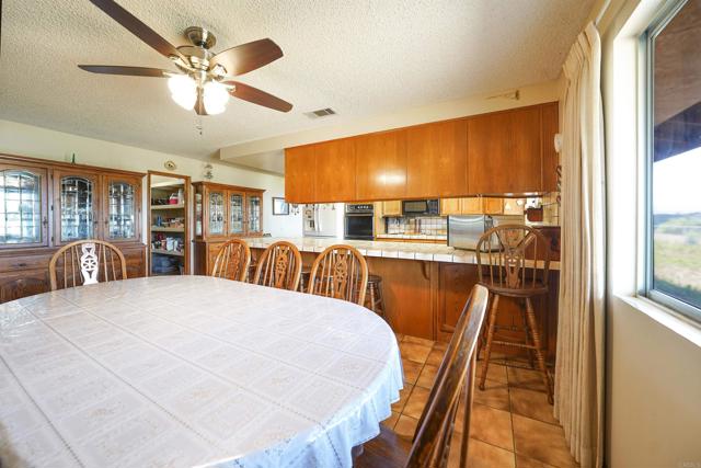 1250 E Old Julian Highway, Ramona CA: https://media.crmls.org/mediaz/b78a5b2f-8c39-4f95-9751-a05a9eec10e7.jpg