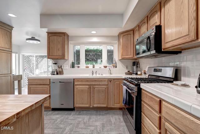 Detail Gallery Image 8 of 42 For 6531 Tokay Rd, Tujunga,  CA 91042 - – Beds | – Baths
