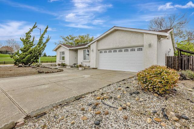 3695 Skyline Drive, Hayward CA: https://media.crmls.org/mediaz/b78c25cf-833c-4342-801a-5d37597d3902.jpg