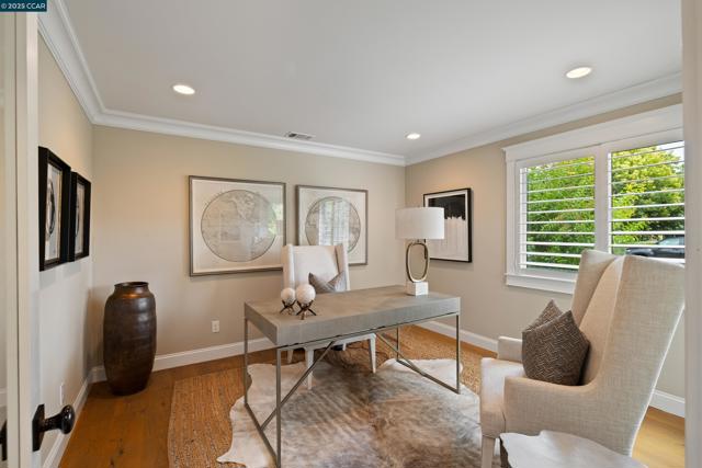125 El Dorado Ave, Danville CA: https://media.crmls.org/mediaz/b78c5748-c844-40c7-b8e8-0eb987f9abb0.jpg
