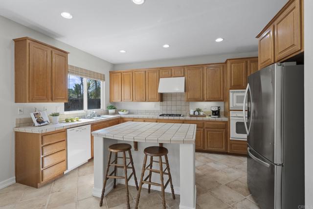 Detail Gallery Image 20 of 44 For 371 Plaza Toluca, Chula Vista,  CA 91914 - 5 Beds | 4 Baths