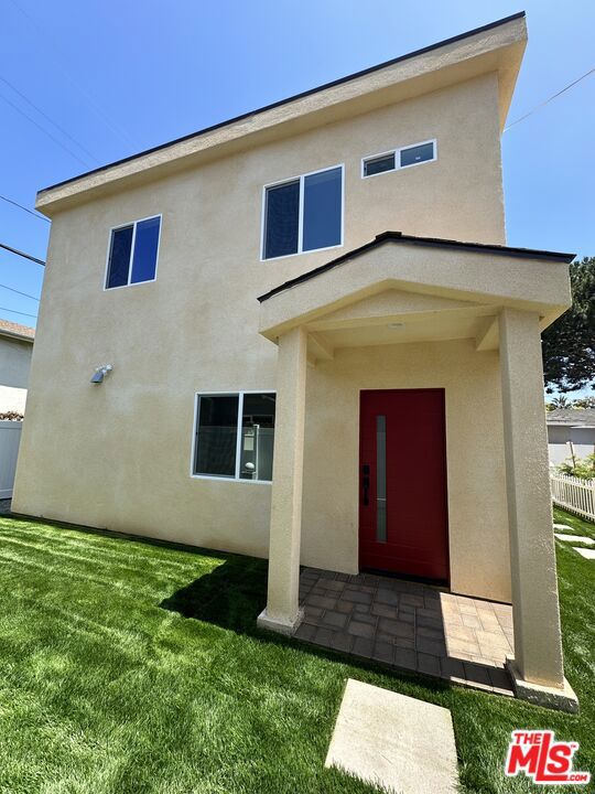 3556 Butler Avenue, Los Angeles CA: https://media.crmls.org/mediaz/b78d1e6f-2b87-4a31-8f5a-60a1578cd6d5.jpg