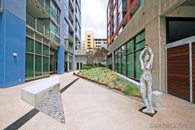 321 10th Avenue, San Diego CA: https://media.crmls.org/mediaz/b78da10b-9862-4c60-a5a4-166e43b1cfe7.jpg