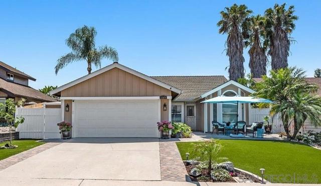 13874 Amber Sky Ln, San Diego CA: https://media.crmls.org/mediaz/b78e24ff-a83e-430c-b39f-027b8b4c5490.jpg