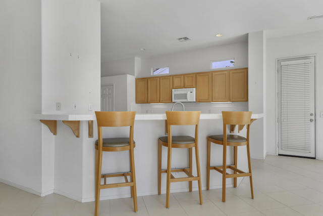 1041 E ViA San Dimas Road, Palm Springs CA: https://media.crmls.org/mediaz/b78e9ad9-179e-4b86-aacc-0c705d0f2b93.jpg