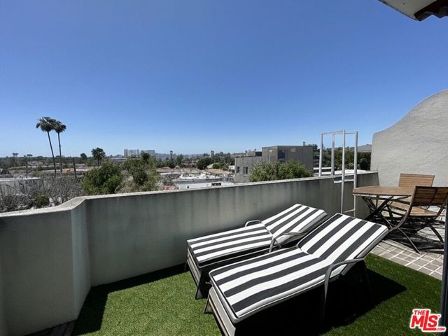 6061 Cashio Street, Los Angeles CA: https://media.crmls.org/mediaz/b78ecd6f-bb3f-49c2-8c87-57b6fbb70b09.jpg