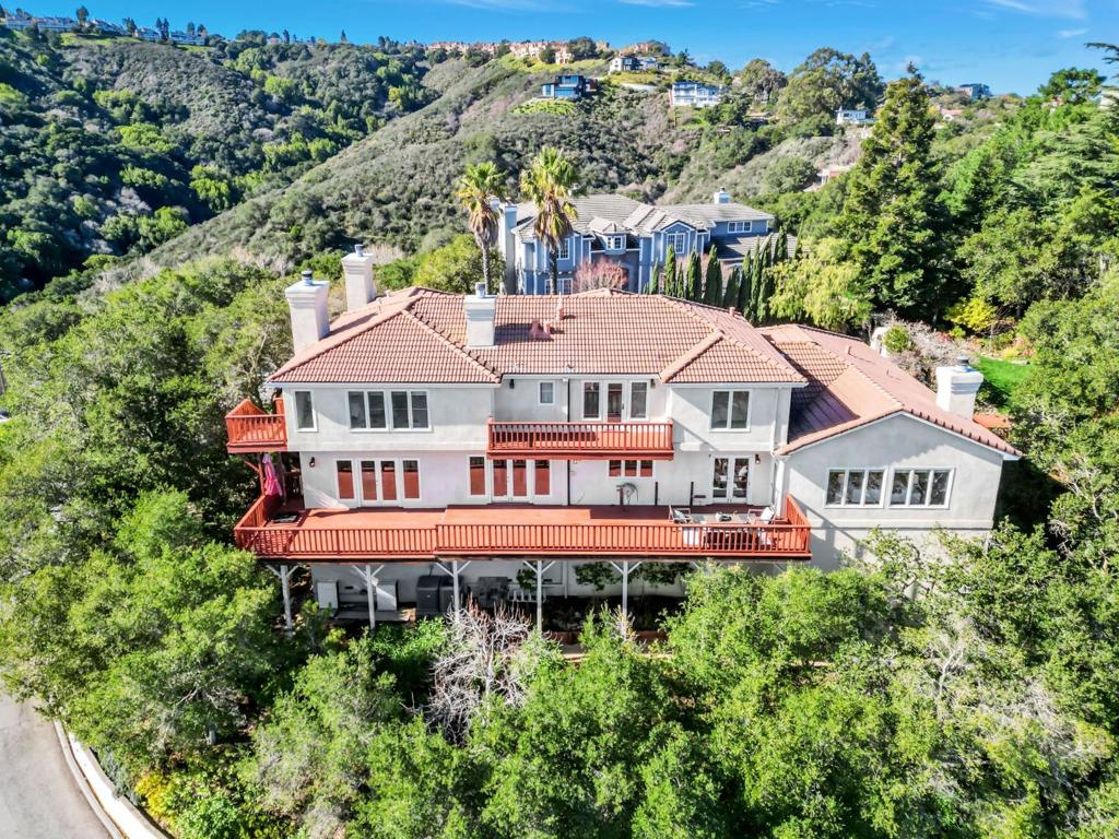 https://media.crmls.org/mediaz/b78fafa9-d50b-4e5d-a4c4-eae692a2a0f3.jpg?preset=X-Large