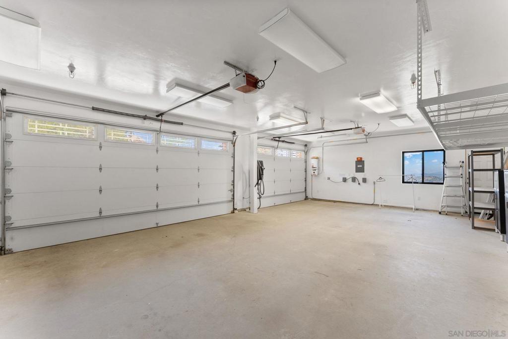 MLS #250033119SD image #32