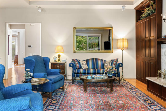 900 Dogwood Circle E, Palm Springs, CA 92264