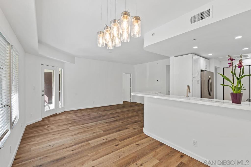 655 Columbia St - photo 11