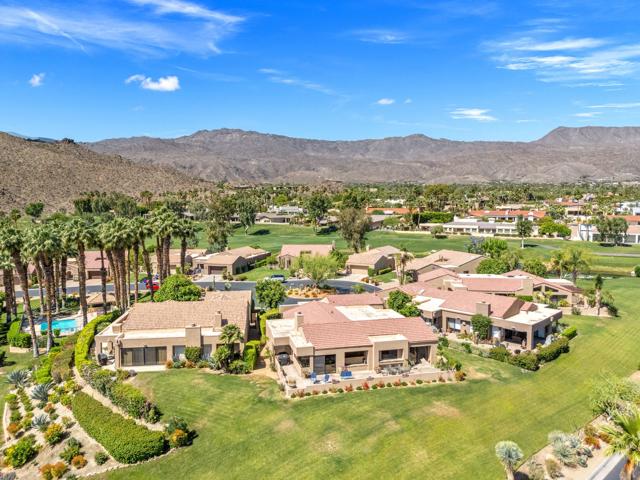 73231 Mariposa Drive, Palm Desert CA: https://media.crmls.org/mediaz/b7925802-a3ac-4974-88d7-29021ba4d37e.jpg