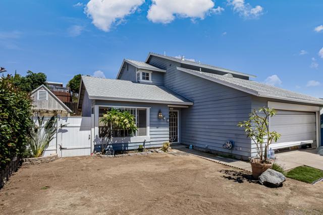 10129 E Glendon Cir, Santee CA: https://media.crmls.org/mediaz/b79263d0-ebe3-44db-bdfa-5cd35bb52238.jpg