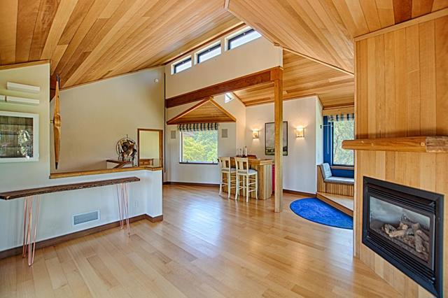 18467 Las Cumbres Road, Los Gatos CA: https://media.crmls.org/mediaz/b7928343-1005-4d22-af78-43052b5dde10.jpg