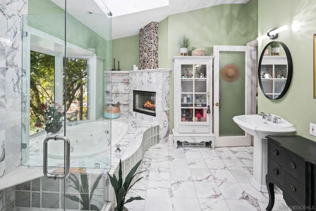 1115 S Mollison Ave, El Cajon CA: https://media.crmls.org/mediaz/b794c025-06dc-4a62-87ab-aaa90659ccdb.jpg