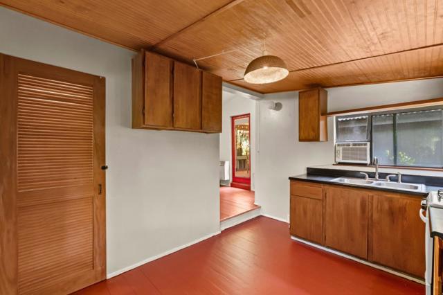 483 Echo Lane, Boulder Creek CA: https://media.crmls.org/mediaz/b79686cf-6c65-490f-b5fd-f62a85609e7d.jpg