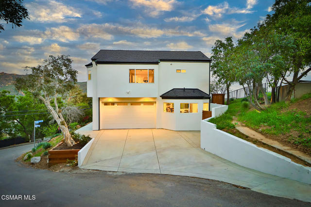 26200 Lockwood Road, Malibu CA: https://media.crmls.org/mediaz/b797895d-f83f-4354-834e-e5cc888fb3c1.jpg