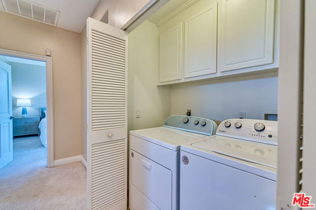 1008 Harbor Crossing Lane, Marina del Rey CA: https://media.crmls.org/mediaz/b7985270-5be8-433d-a103-534e47a1f31a.jpg
