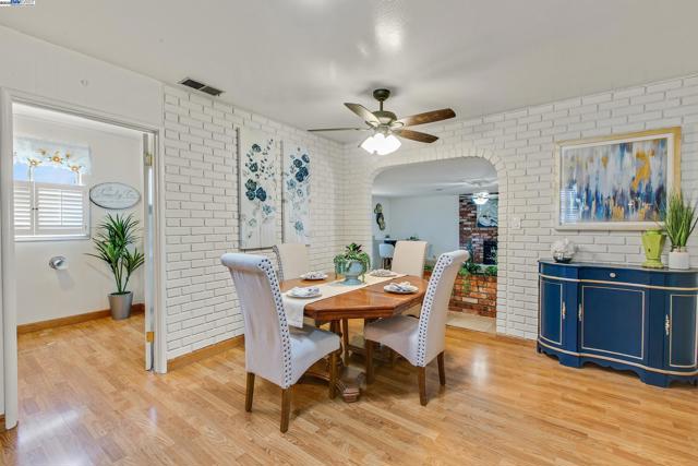 26623 ELDRIDGE AVE, Hayward CA: https://media.crmls.org/mediaz/b7986f57-d167-406a-88db-eca25dd23352.jpg