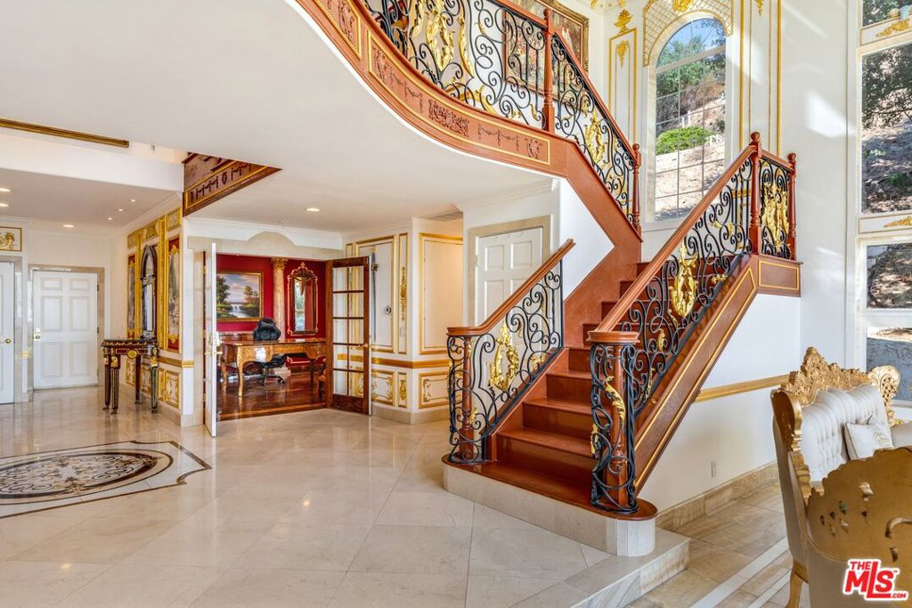 https://media.crmls.org/mediaz/b79a024e-1e77-4c49-9448-1f8b9376c6c4.jpg?preset=X-Large