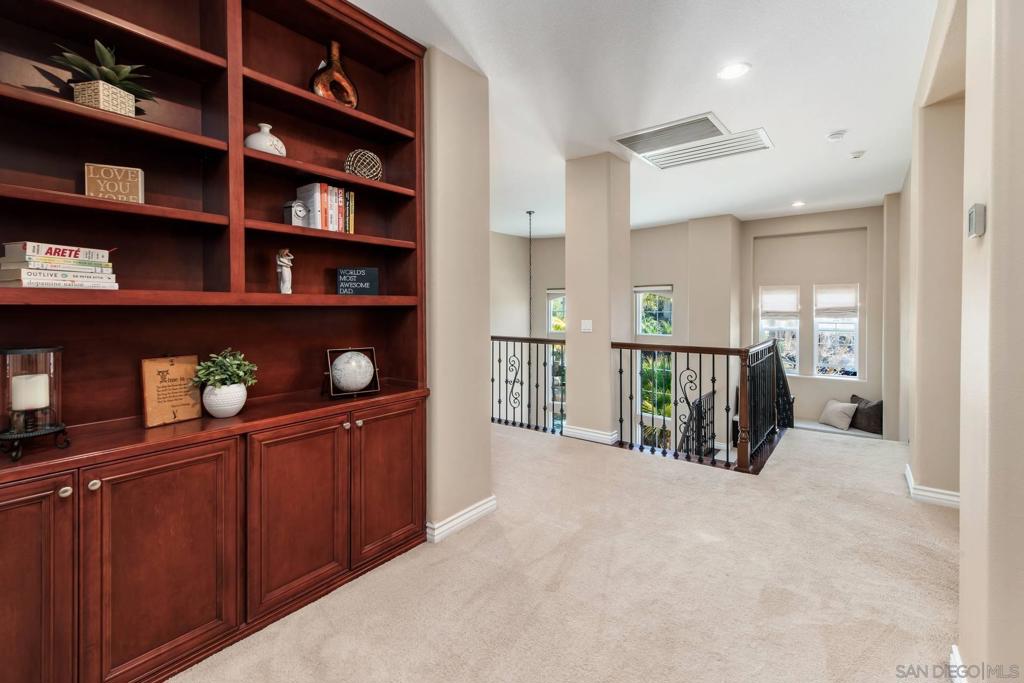 5470 Thoroughbred Place - photo 17