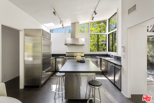 Drew Fenton | 30611 Las Estrellas Drive Malibu CA | MLS: 7423493 Drew Fenton | 30611 Las Estrellas Drive Malibu CA | MLS: 7423493