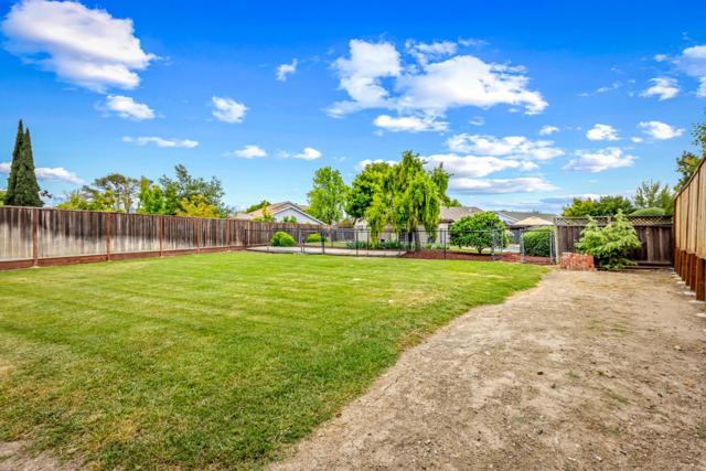 464 Edelweiss Drive, San Jose CA: https://media.crmls.org/mediaz/b79ca60f-0eda-4aa9-9d55-1ff2bda67e97.jpg
