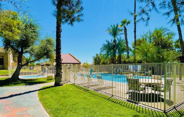 Image 6 of 23 For 32200 Cathedral Canyon Dr  21
