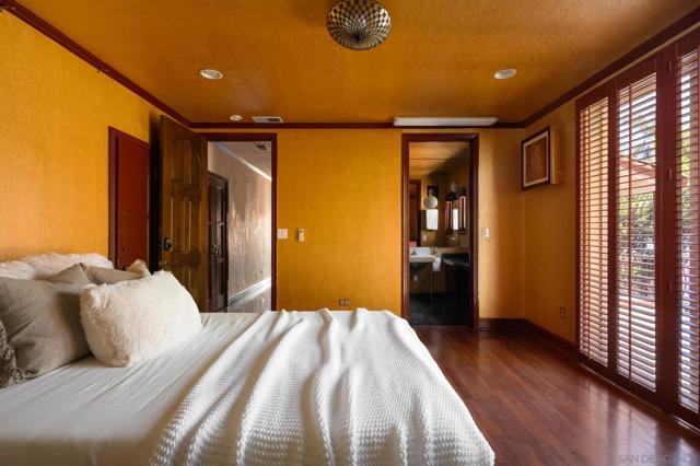 1010 Myrtle Way, San Diego CA: https://media.crmls.org/mediaz/b79f7713-1cea-491d-bc85-b307a7818595.jpg