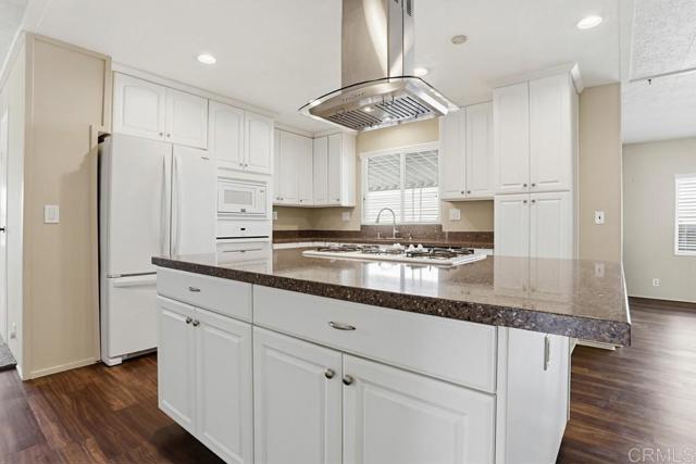 Detail Gallery Image 12 of 54 For 1930 W San Marcos Bld #292,  San Marcos,  CA 92078 - 2 Beds | 2 Baths