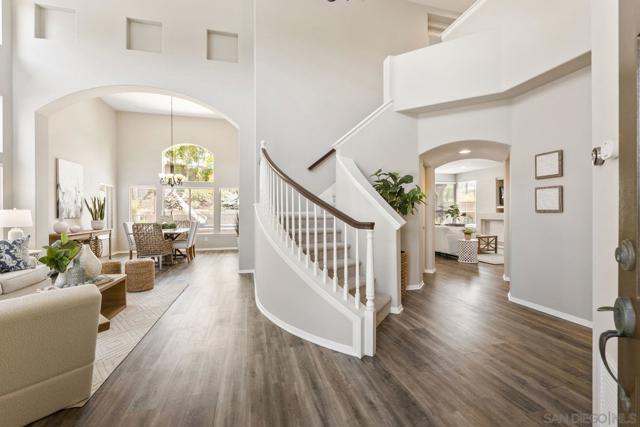 7878 Pipit Pl, San Diego CA: https://media.crmls.org/mediaz/b7a073f3-6c80-4fea-ba74-d0654bc3c8d9.jpg
