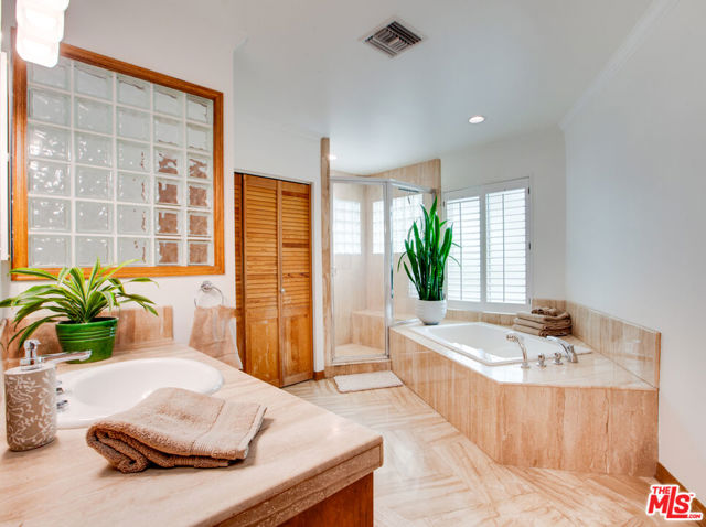 7701 Toland Avenue, Los Angeles CA: https://media.crmls.org/mediaz/b7a15275-3620-4f15-bcae-ac149af31c8b.jpg