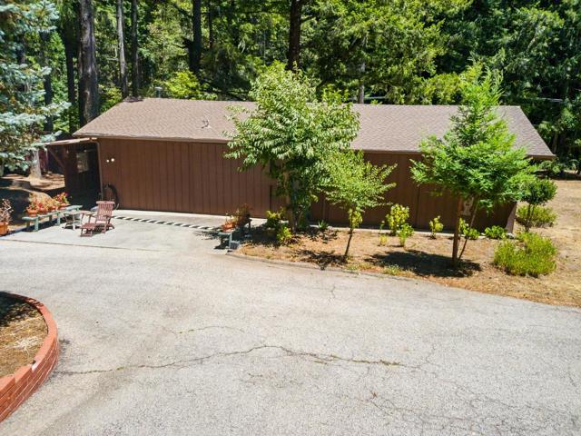 4611 Bonny Doon Road, Santa Cruz CA: https://media.crmls.org/mediaz/b7a1df83-b08b-40e2-b422-86c341544f6d.jpg