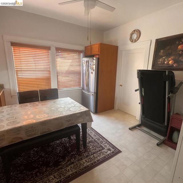 Image 19 of 40 For 1075 47th St