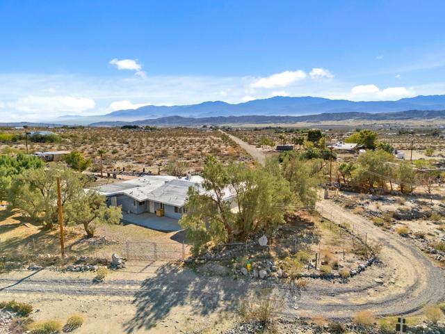 75760 Skyline Drive, Desert Hot Springs CA: https://media.crmls.org/mediaz/b7a356c1-bf0d-4108-924a-740886d56ade.jpg