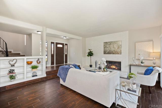 6 Cape Cod, Irvine CA: https://media.crmls.org/mediaz/b7a361bf-78cf-4bba-aaa9-2de5f826fbbe.jpg