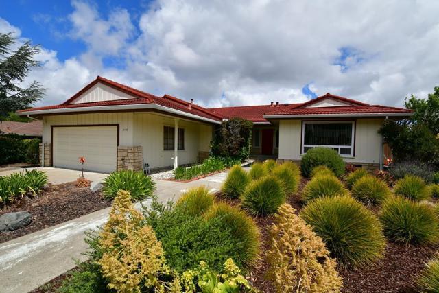2756 Comstock Circle, Belmont CA: https://media.crmls.org/mediaz/b7a3955d-bf58-4639-86fd-aef2fc61075e.jpg