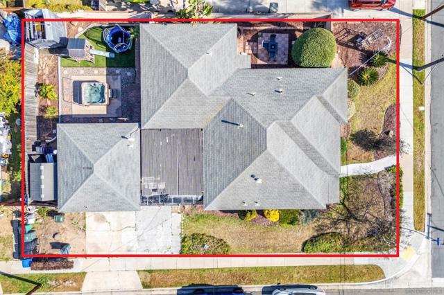 657 Fig St, Chula Vista CA: https://media.crmls.org/mediaz/b7a3abd8-5462-4903-93e3-d4d025e5321c.jpg
