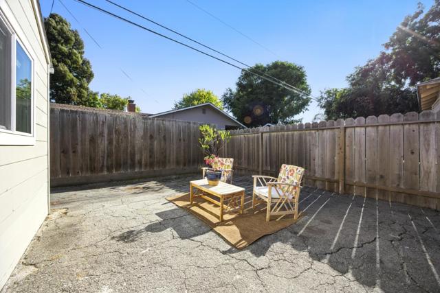 1097 10th Avenue, Redwood City CA: https://media.crmls.org/mediaz/b7a415d6-faba-4dba-917c-c4a5f2f158eb.jpg