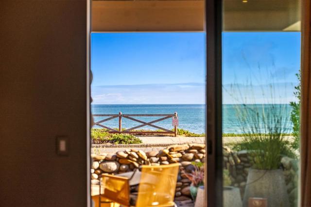 1122 W Cliff Drive, Santa Cruz CA: https://media.crmls.org/mediaz/b7a4e1f7-fe68-4599-b781-9bdbfbd889ac.jpg