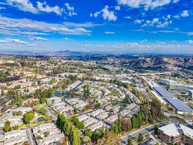 3613 CAMINITO CARMEL LANDING, San Diego CA: https://media.crmls.org/mediaz/b7a4e510-6173-4377-9d31-a3164954dfde.jpg