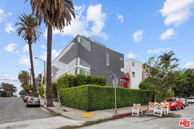 803 Wilcox Avenue, Los Angeles CA: https://media.crmls.org/mediaz/b7a59187-1d67-42fa-8d88-0ae739258363.jpg