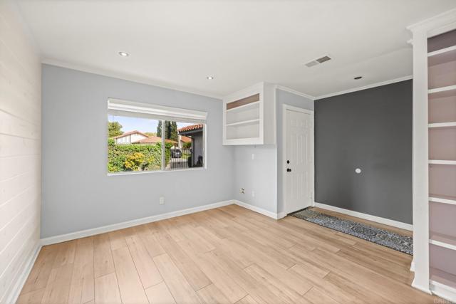 Detail Gallery Image 9 of 36 For 4843 Sumac Pl, Oceanside,  CA 92057 - 3 Beds | 2 Baths