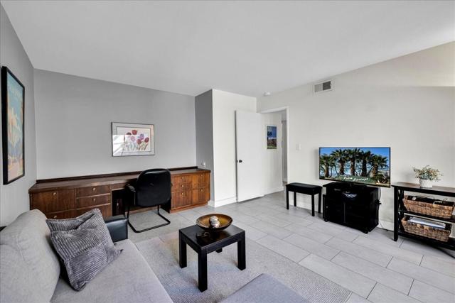 2202 Oakcrest Drive, Palm Springs, CA 92264