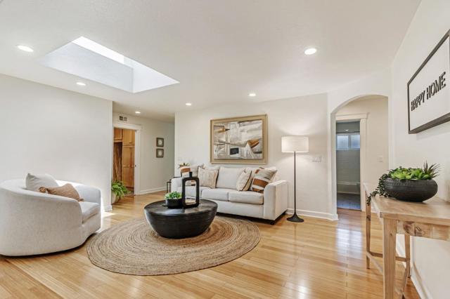 2500 Lost Oaks Drive, San Jose CA: https://media.crmls.org/mediaz/b7a7fd50-cd69-4ce5-a458-4b93ec977794.jpg