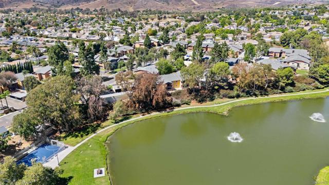 506 Calle Montecito, Oceanside CA: https://media.crmls.org/mediaz/b7a83527-c2b8-4fe5-af6b-92fcb225da85.jpg