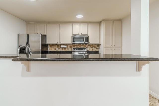 Detail Gallery Image 9 of 55 For 9860 Dale Ave #D10,  Spring Valley,  CA 91977 - 1 Beds | 1 Baths