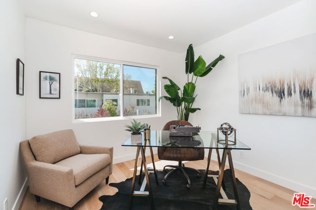 1413 Ocean Park Boulevard, Santa Monica, California 90405, 3 Bedrooms Bedrooms, ,2 BathroomsBathrooms,Condominium,For Sale,Ocean Park,24422967