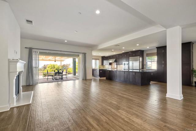Detail Gallery Image 10 of 29 For 888 Channel Island Dr, Encinitas,  CA 92024 - 5 Beds | 4/1 Baths